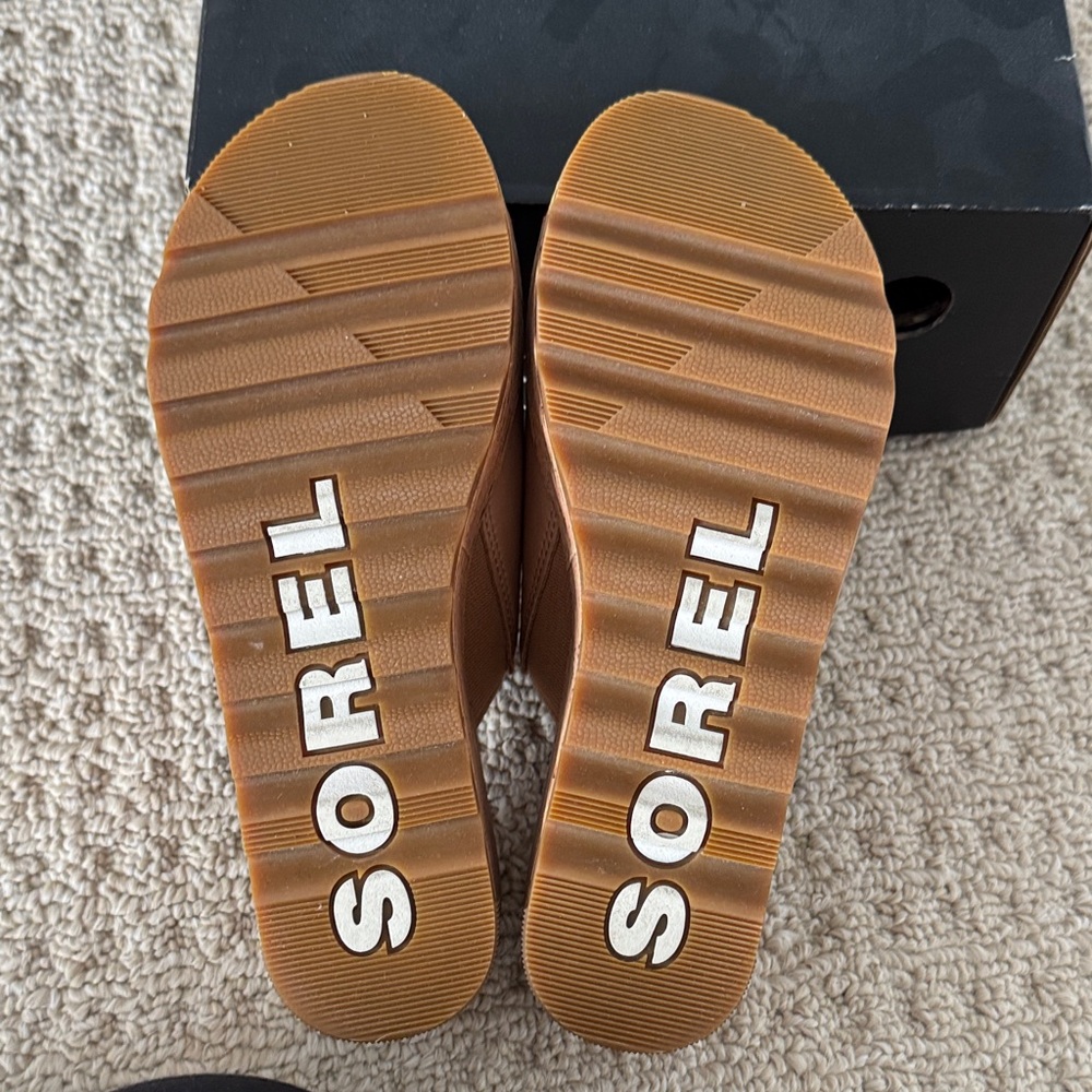 Sorel Women's Beige Cork Wedge Cameron slides euc size 6.5 Mules shoes - Picture 4 of 4